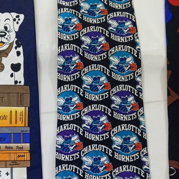 Vintage NBA Charlotte Hornets Men's Silk Neck Tie RM Sports - Picture 2 of 5